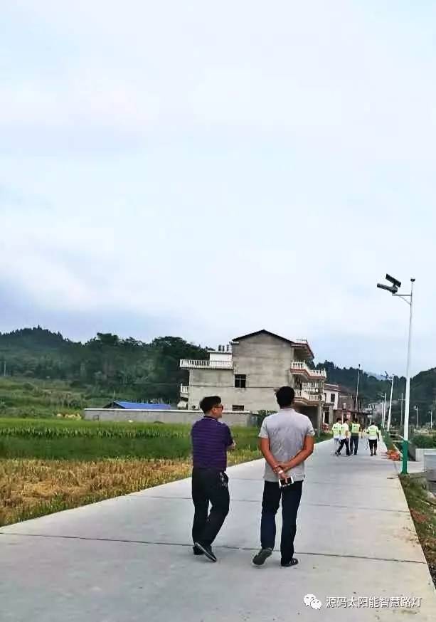 太陽能路燈，太陽能路燈廠家，太陽能路燈價(jià)格，太陽能平板燈，光伏照明，道路照明，助力新農(nóng)村建設(shè)，太陽能路燈優(yōu)質(zhì)服務(wù)商