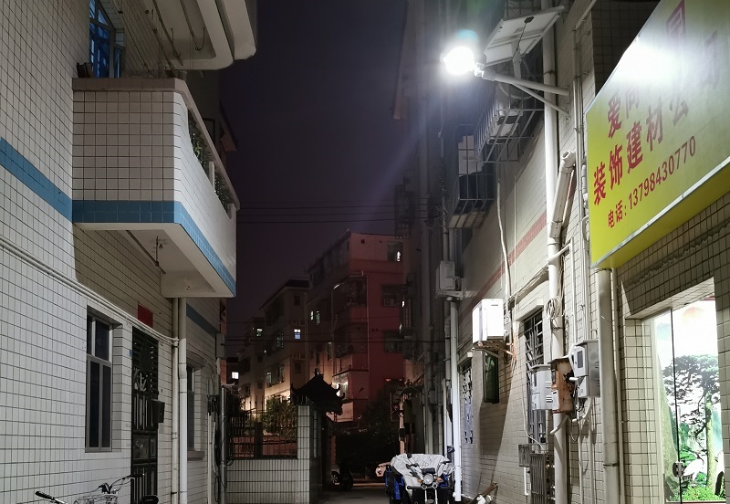 太陽(yáng)能路燈光控感應(yīng)器工作示意